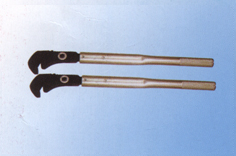 鋼筋彎箍機操作時應注意哪些事項？